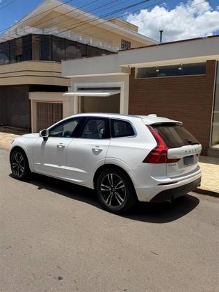 VOLVO XC60 2.0 T5 GASOLINA MOMENTUM AWD GEARTRONIC
